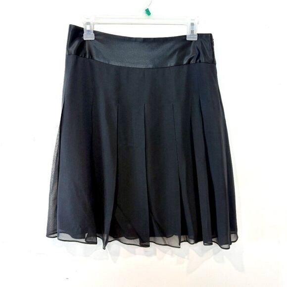 Banana Republic Pleated Silk Mini Skirt With A Wide Silk Waist Band sz 4 - Picture 2 of 11